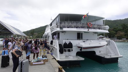Bilhete de ferry rápido Cat Cocos de Mahé para La Digue ou vice-versa